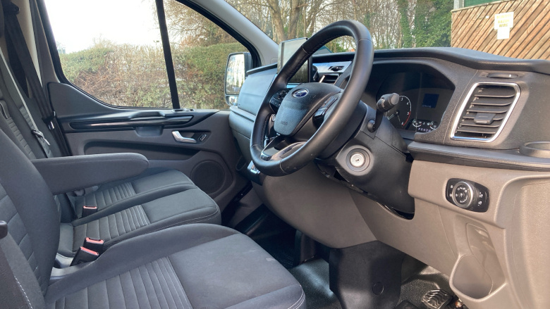 Ford Transit Custom 340 L1 Diesel Fwd 2.0 EcoBlue 170ps Low Roof Limited Van Auto